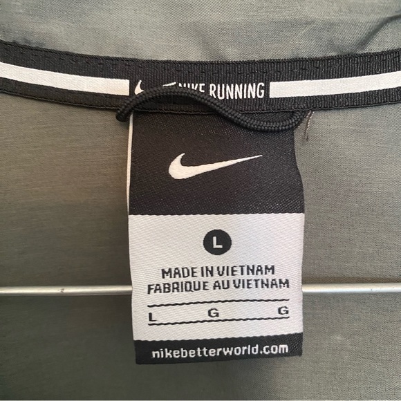 Nike Running Jacket - Picture 6 of 7